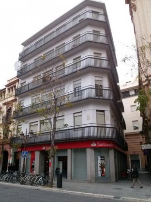 oficina-la-campana-4-sevilla-fachada-2